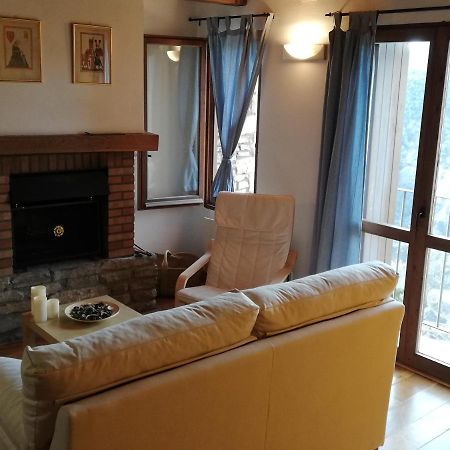 Coqueto Apartamento Duplex En Roda de Isábena Zewnętrze zdjęcie